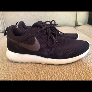 Nike Roshe Women’s Size 6 1/2